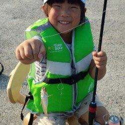 新川口でファミリーキッシング！カマスの姿も