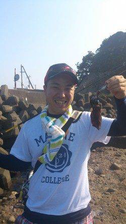 田辺・戎漁港　友人3人の釣行　エギングでアオリイカ600g＆多数の新子