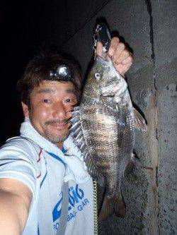 舞洲　チニングでチヌ42cm＆キビレ