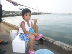 貝塚港 お子様がアジ・キス・サバなど♪