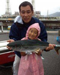 【雨の中頑張りました！】釣り堀ファミリーフィッシング♪