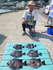 神谷沖一文字　ぶっこみ釣りでイシダイ〜35…