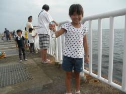 南港海釣り公園　サイキでアジ・イワシなど　…