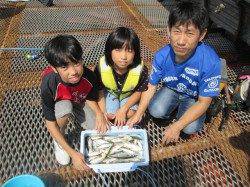 釣り少年がサビキで立派なチヌを釣り上げました!