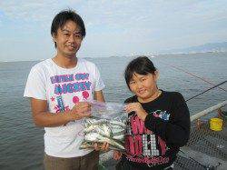 尼崎市魚つり公園 満員状態の中アジ・サッパ・サヨリメインの釣果
