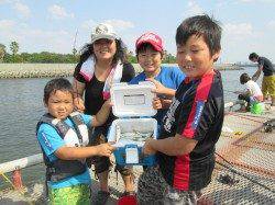 尼崎市魚つり公園、連休最終日はサビキが絶好調でした！