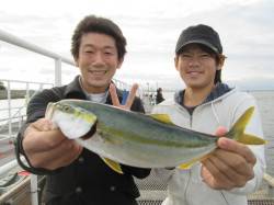 サビキ釣りでアジにツバス！サンバソウ・カワ…