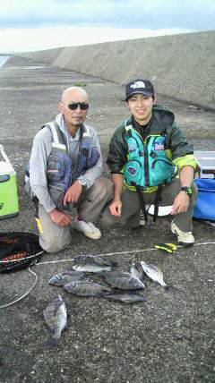 旧一文字赤灯、紀州釣りでのチヌ・グレの釣果…