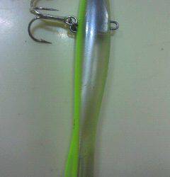 岸和田一文字　ルアーでタチウオ〜85cm5匹