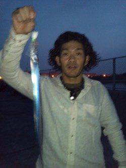 夜連続で1尾ずつワインドで太刀魚をあげられました