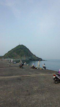 初島漁港沖堤防　朝マズメの時合い狙いのエギング☆