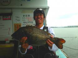 3人でフカセ釣り、全員でチヌ7匹！