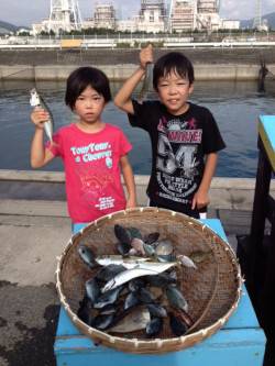 マリーナシティ海釣り公園　サビキ＆飛ばしサ…