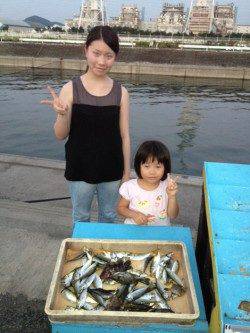 マリーナシティ海釣り公園　サビキは魚種豊富に楽しめますよ☆