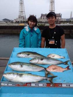 マリーナシティ海洋釣り堀で青物&マ…