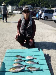 神谷沖一文字外向き、カゴ釣りでマダイ＆イサキの釣果