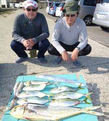 ツバスにシイラに太刀魚、アオリ　沖一文字外向き