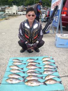 カゴ釣りでイサギ快釣★　inヒラバエ