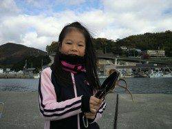 室津港　投げ釣りでカレイ35cm！ハネ・イイダコも