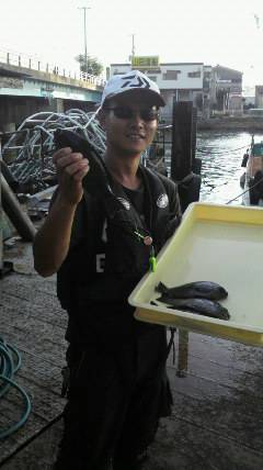 沖一文字北で24.5センチ迄をフカセ釣りで…