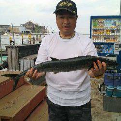 岸和田一文字　のませでツバス＆サワラ80cm