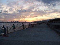 南芦屋浜のタチウオワインド　夕マヅメに時合あり