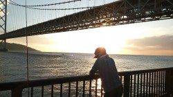 舞子公園にて16時からのエギング釣行、18時半にヒット