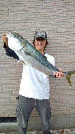 香住西港　ルアーでブリ85cm！サゴシも数狙える