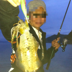 伊根でエギング　粘り続けて見れたアオリイカ！！