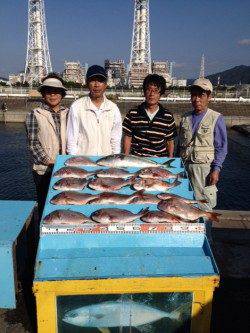 マリーナシティ海洋釣り堀　マダイ25尾の満足釣果
