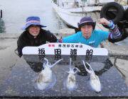 エギングでアオリイカ0.7kgの良型のりま…