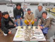 黒島の筏でマダイ・サバフグ・カワハギなど