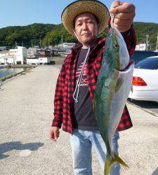 沖一文字でショアジギング、ハマチ43cm