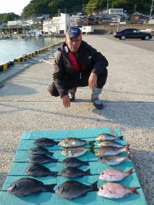 ヒラバエでフカセ釣り＆かご釣り、色々な魚種…