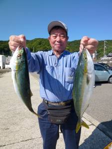 神谷沖一文字　カゴ釣りでイサギ＆ハマチ