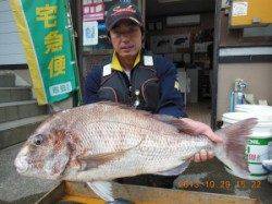 「でかい！」　磯で真鯛85cmGET！！