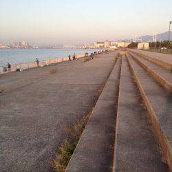 南芦屋浜でワインド、6時前に待望のヒット