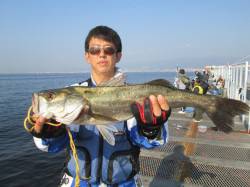 尼崎市魚つり公園、フカセで59cmのナイス…