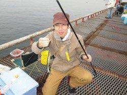 尼崎市魚つり公園 今日はサッパ中心の町か 他、サヨリ、イワシなど