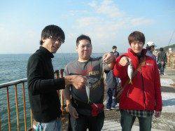 大阪南港魚つり園、アジ大きくなっています!