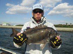 小チヌの活性良し！アジの回遊はムラがあります。