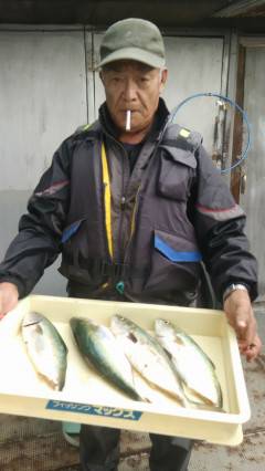 一文字で飲ませ釣り！青物好釣〜♪