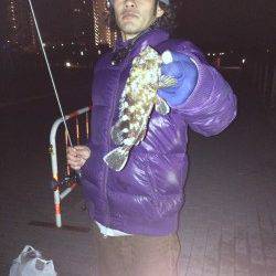 南港でタチウオワインド、諦めかけた頃に指5本サイズ