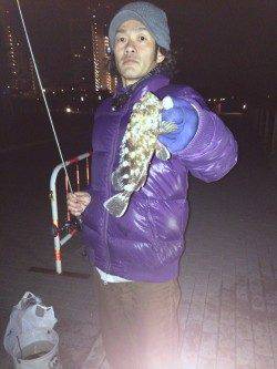 南港でタチウオワインド、諦めかけた頃に指5本サイズ