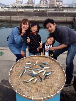 初めての釣り大成功！マリーナシティでファミ…