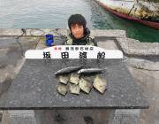 お子様の筏釣果、いい型のカワハギをキャッチ…