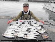 黒島の筏でアオリイカ！活けアジを使ったウキ釣りです