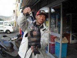 大磯で底物釣り★見事イシダイGET★