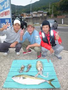 神谷一文字、飲ませ釣りで72cmのメジロを…