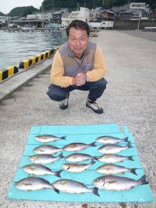 ヒラバエではカゴ釣りでイサキが好調でした